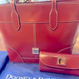 Dooney & Bourke Selleria Florentine Leather Tote with matching wallet. NWOT